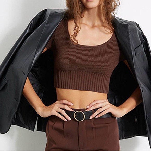 La Hearts Chocolate Ribbed Crop Top - Picture 2 of 2